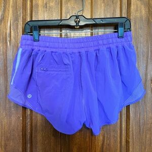 Lululemon Lilac Hotty Hot Low Rise Lined Short 2.5”